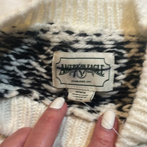 NWOT American Eagle chunky black / white knit sweater size m - Picture 7 of 8